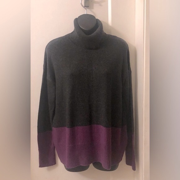 LOVELY SOFT DARK GREY & PURPLE TURTLENECK WITH 10% CASHMERE NWT - Picture 16 of 16